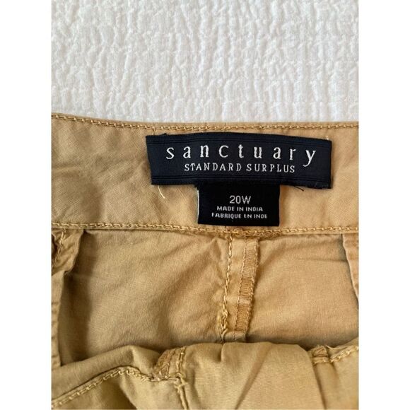New Sanctuary Standard Surplus Cargo Shorts Plus Size - Picture 3 of 7